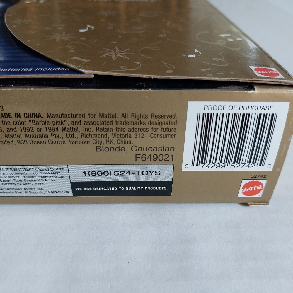 NIB Ring in the New Year Barbie,  2001 - Picture 5 of 12